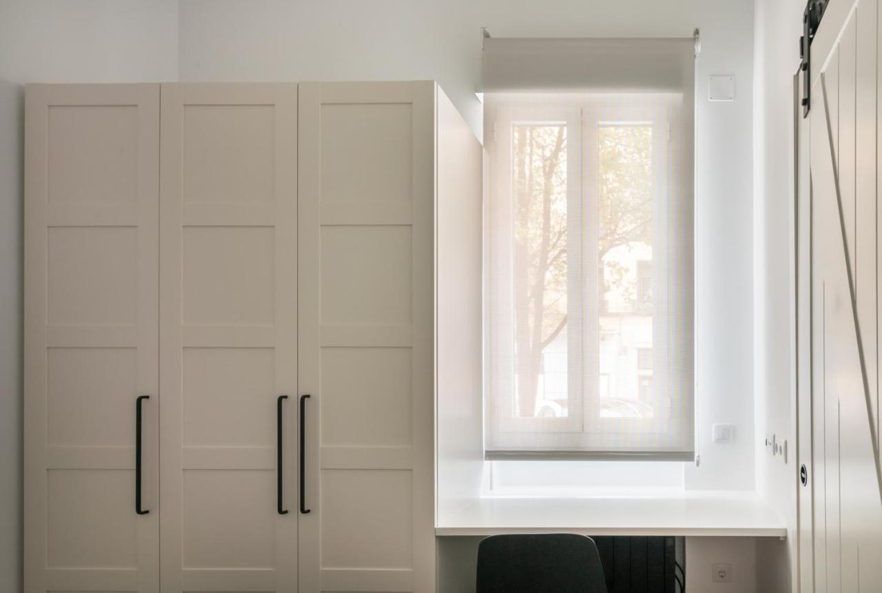Loft Retiro Apartment Madrid Bagian luar foto
